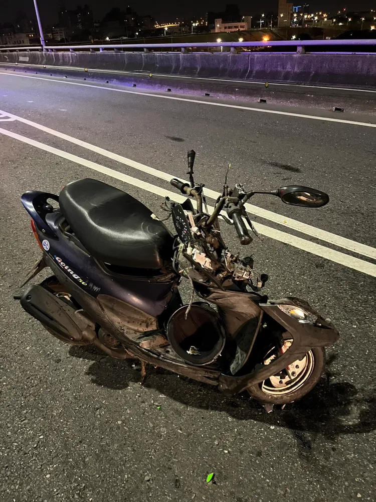 李翁騎乘的機車。警方提供