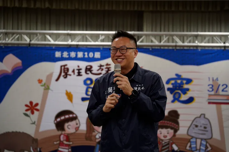 原民局主任秘書吳國譽到場致詞鼓勵。原民局提供