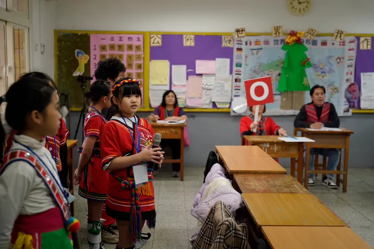 國小組成績均有提升，圖為國小組競賽畫面。原民局提供