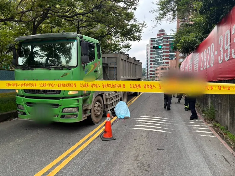 77歲吳姓婦人慘死輪下，肇事原因正由警方釐清中。翻攝畫面