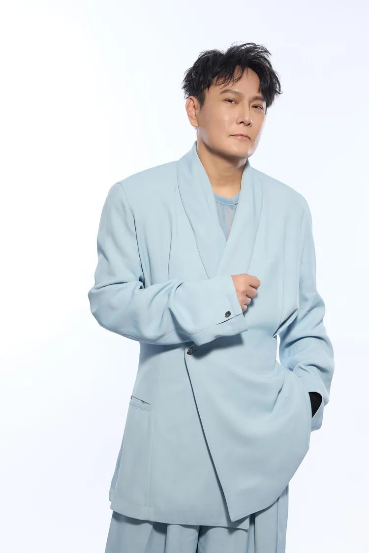 張信哲預告新專輯將在夏天問世。潮水音樂提供