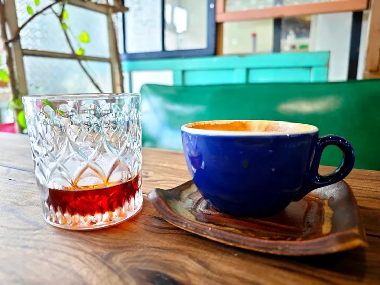 光雕展3/31至4/6祭出美式、拿鐵咖啡外帶第二杯享半價優惠的好康。水利局提供