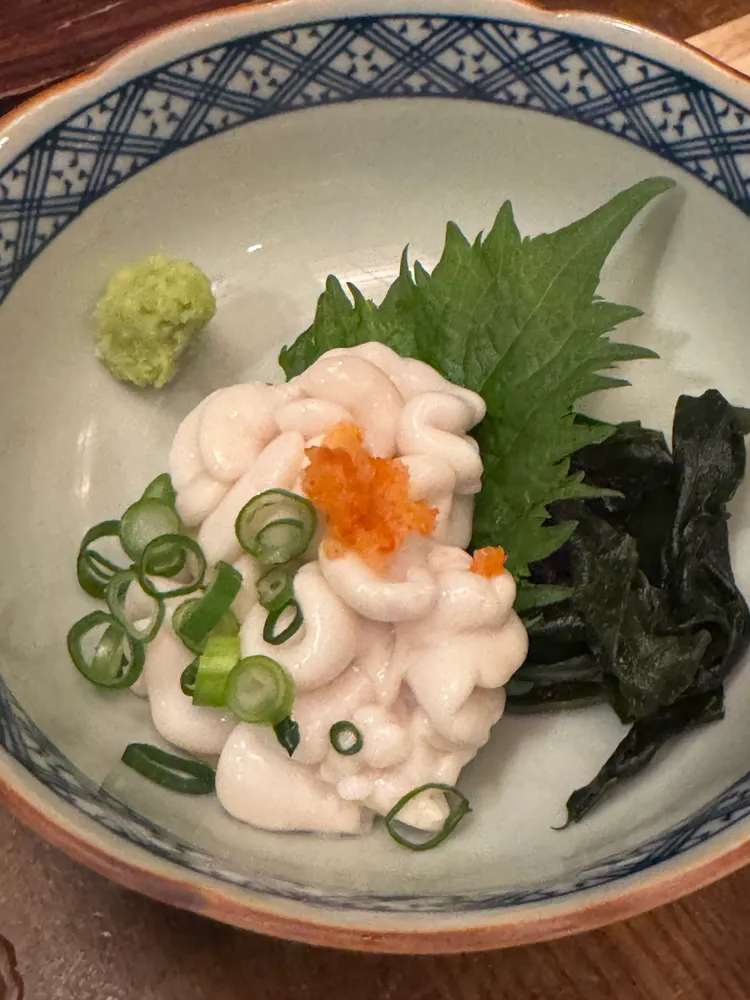 當季肥美的白子(魚類精巢)，外層微焦，內部滑嫩。蘋果妹拍攝