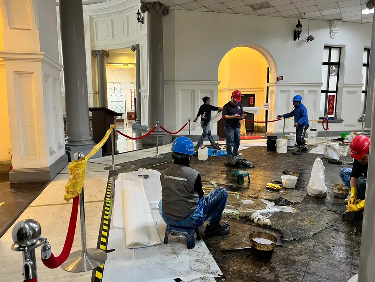 監察院本身也是古蹟，修繕、整修也受到影響。莊宗達攝