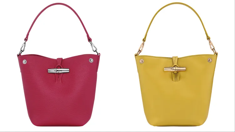 Longchamp Roseau手提包（左）2萬2100元、Le Roseau水桶包XS（右）2萬6900元。品牌提供