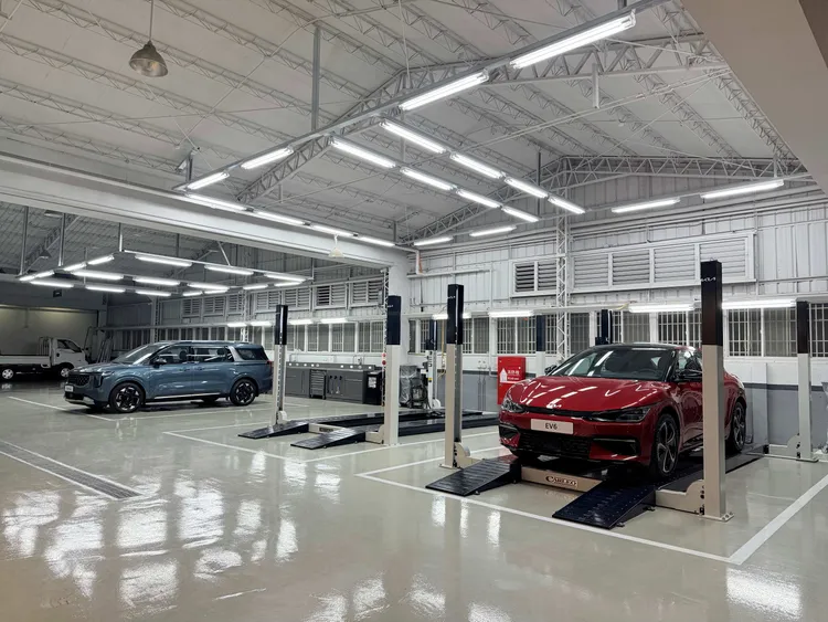 Kia南投服務廠從專業電動維修區，到Kia商用車卡旺的專屬維修區，充分滿足中部Kia全車系車主的需求。業者提供
