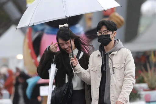 春雨+冷氣團雙擊!「2天爆濕冷」恐跌破10℃ 下週還有冷空氣