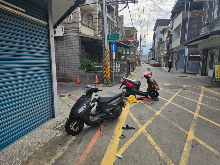 鄭男躲避攔查途中撞倒陳姓女騎士。民眾提供