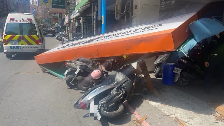 1人受傷、6部車輛毀損。警方提供