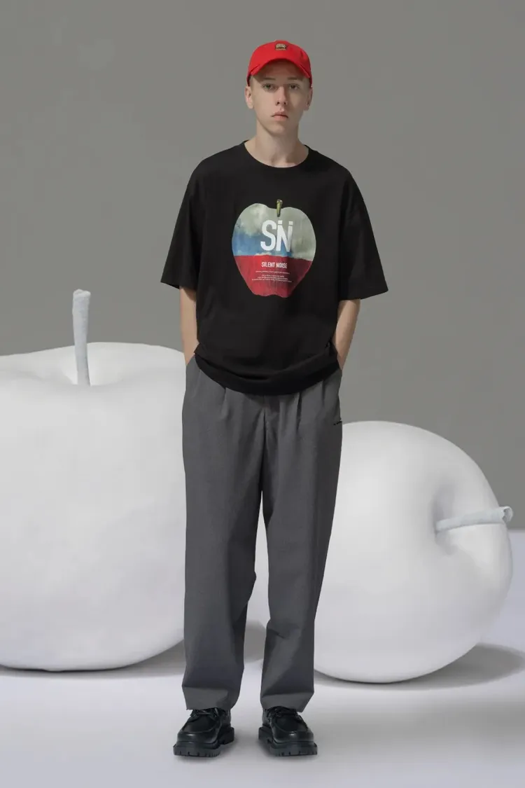 「UG」系列透過圖樣替穿搭帶來趣味性。翻攝GU官網