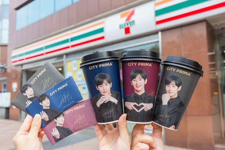 超商昨（19日）原預計與金秀賢跨界合作，推出商品包裝等。7-11提供