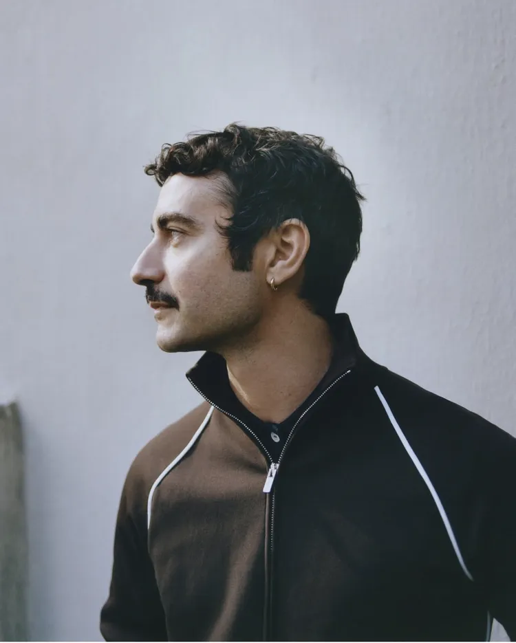 Miu Miu前設計總監Dario Vitale接任VERSACE創意總監一職。翻攝VERSACE IG