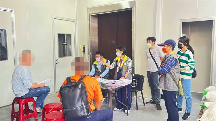 3月5日於海順公司營所地拍賣機器設備。翻攝畫面