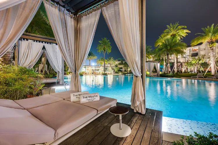 入住專案可免費使用峇里島風格戶外泳池。桃園大溪笠復威斯汀度假酒店提供