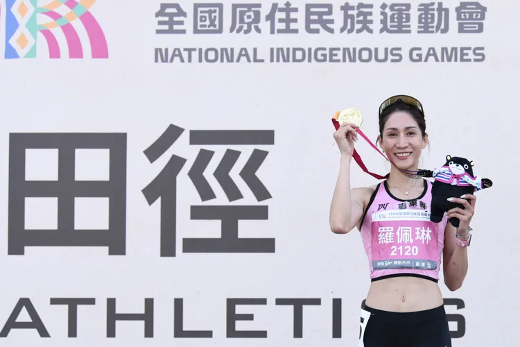 跨欄女神羅佩琳續創佳績，朝亞運目標前進。查爾斯運動行銷提供