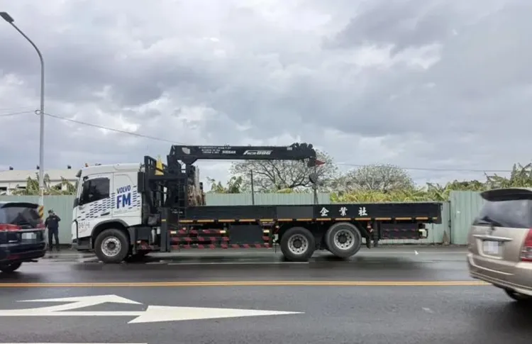 張姓大貨車駕駛未注意車況，後續將依過失致死罪送辦。翻攝照片