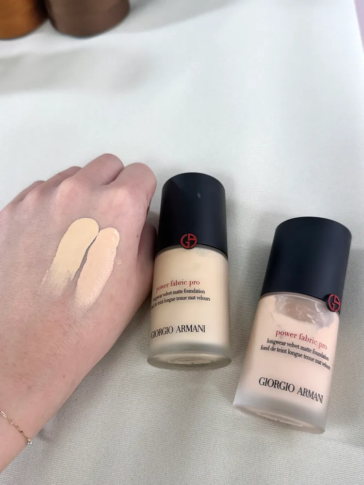 Armani高訂完美絲絨水慕斯PRO擁有高奢絲絨霧光。張家玲攝