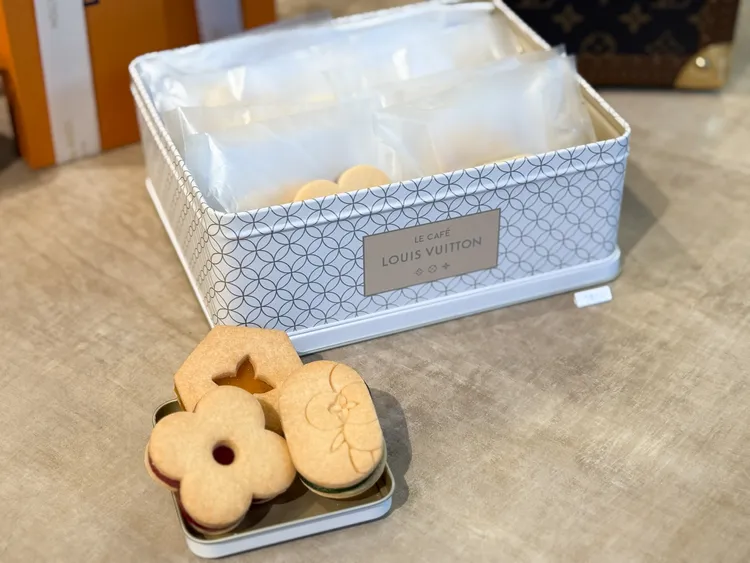 餅乾禮盒售價最低900泰銖起。S.H.攝