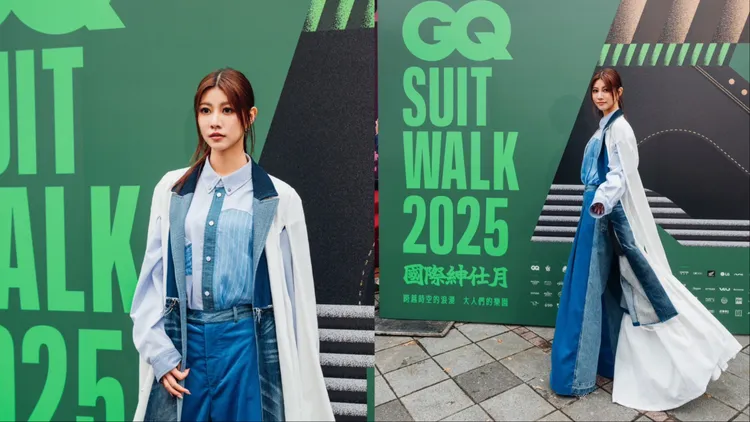 阿部瑪利亞以Story Wear設計的牛仔拼接西服搭配白色披風，造型又美又帥。《GQ》提供