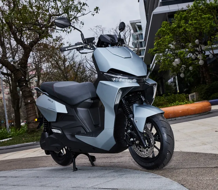 RTS R 165的市場成功歸因於其165c.c.水冷ISG引擎，擁有16.8匹馬力與23項專利技術，兼具動力、操控與散熱優勢。業者提供