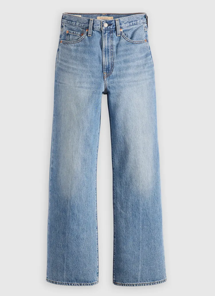 Levi’s極高腰丹寧褲，4590元。品牌提供