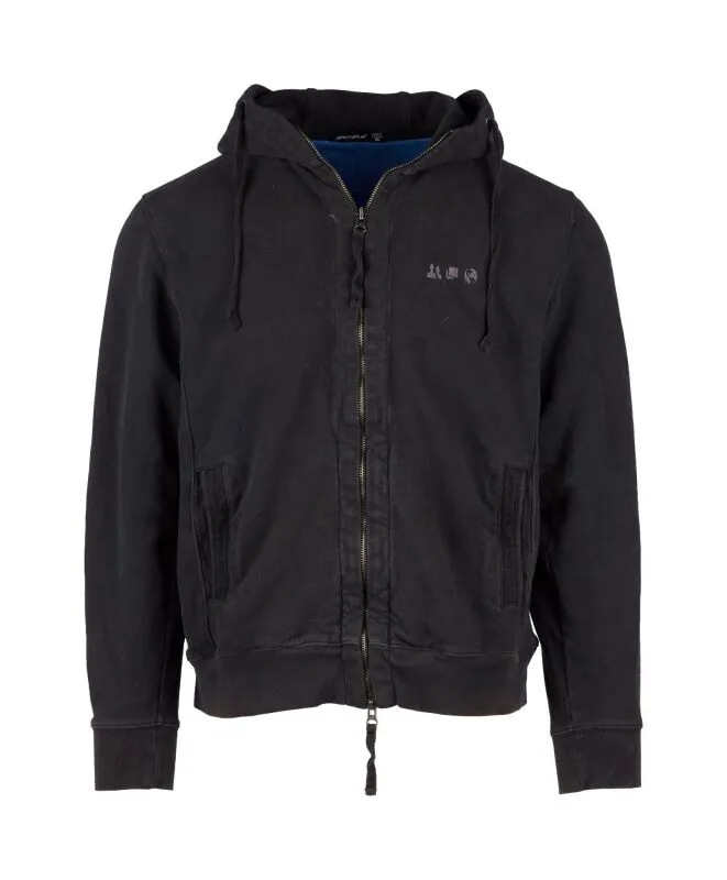 Meta創辦人兼執行長祖克柏的Facebook帽T，以約52萬元台幣落槌。Julien’s Auctions提供