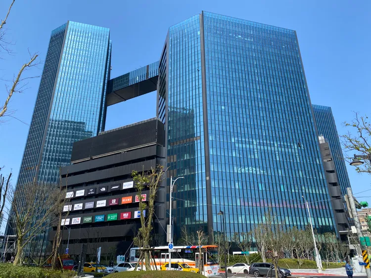 南港LaLaport今（20日）中午12點半正式開幕。莊偉祺攝