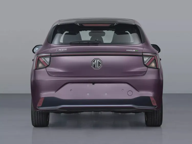 大改款MG4車身尺碼略微成長，車長來到4395mm、軸距則提升至2750mm，使得內部乘坐空間進一步優化。原廠照片