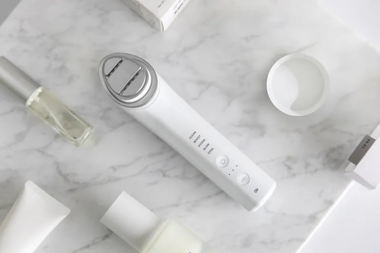 AQUAMAX彈潤緊緻全效美容儀EX，1萬2999元。品牌提供