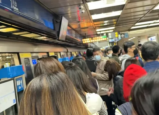 北捷竟播起波伽利Time to say goodbye 乘客惊问:系统被盗?