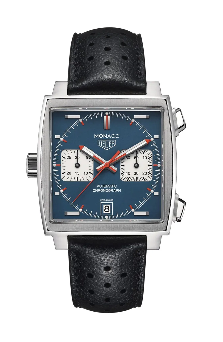 李鍾碩所配戴的TAG Heuer Monaco經典左冠計時腕錶，26萬5800元．品牌提供