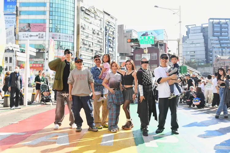 《S+PLUS巔峰舞者》於西門舉辦快閃活動。三立提供