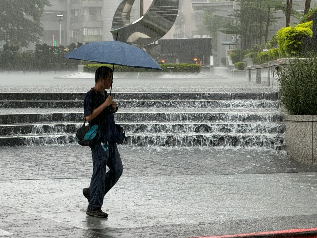 鋒面降雨到「這時」！清明連假天氣急轉彎 前2天晴朗、後2天恐變天降雨｜壹蘋新聞網