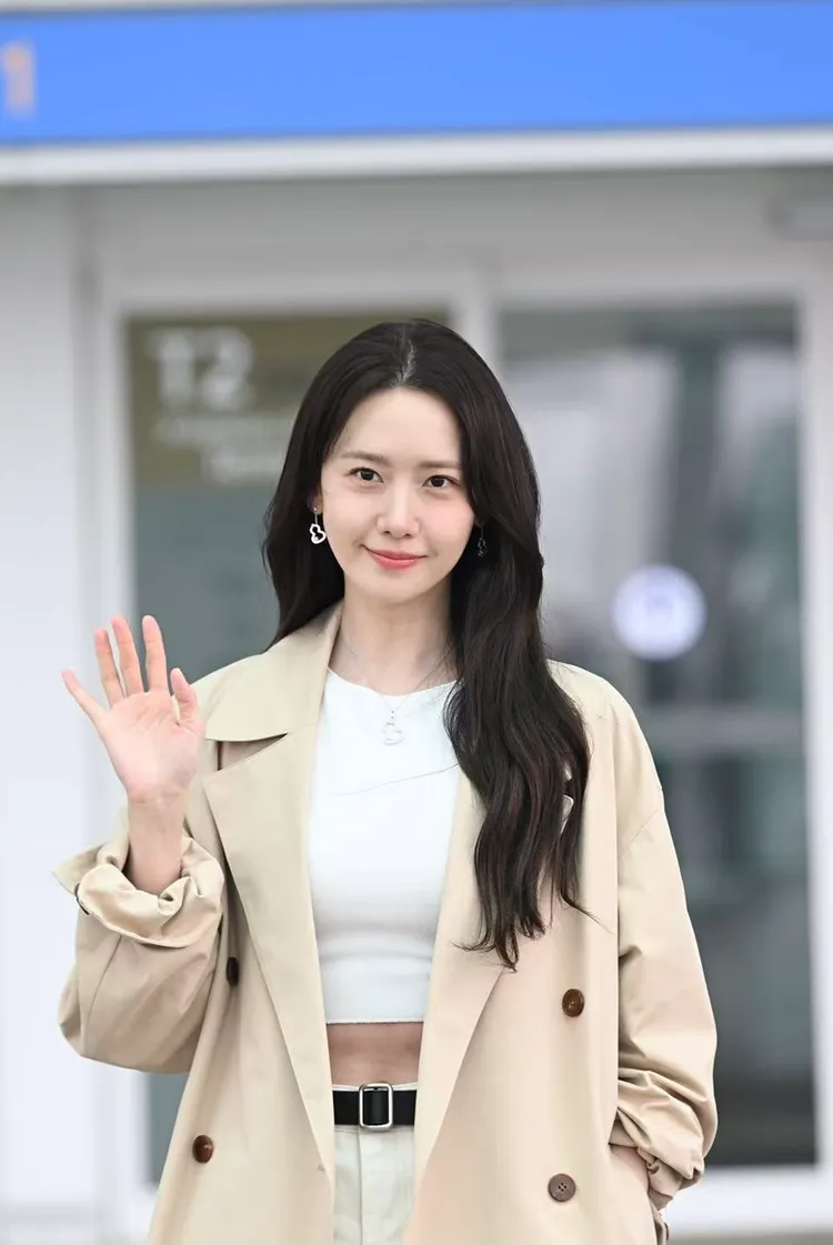 潤娥造型簡約卻不失女神風采。品牌提供