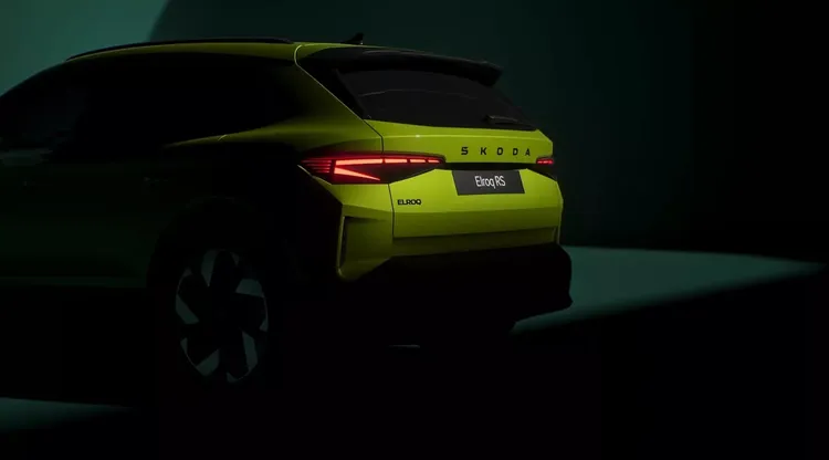 後保桿採用了黑化設計，並可能會針對運動氛圍進行進一步強化。原廠影片截圖