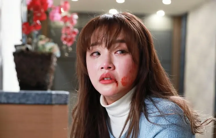 賴慧如滿是血痕的劇照。翻攝賴慧如IG