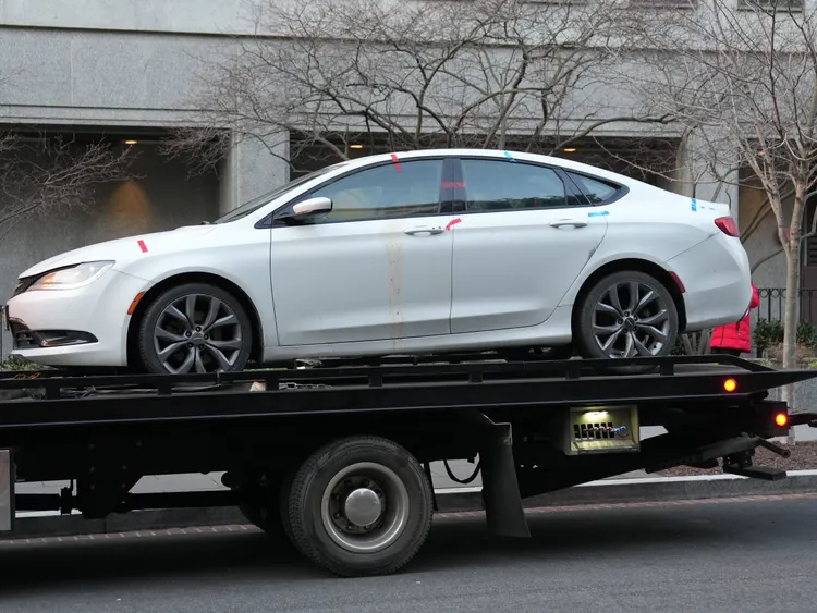 特勤局根據車輛發現男子行蹤。路透