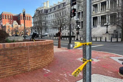 川普再逃暗殺?白宮外驚傳槍響!27歲持槍男「全身多處中彈」