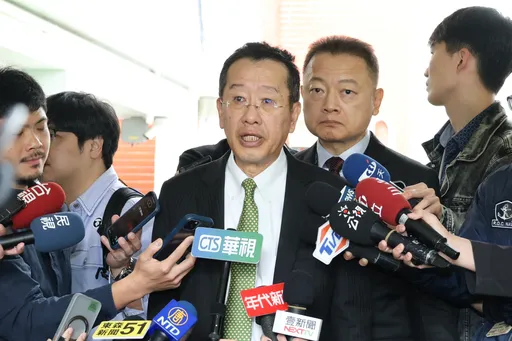 持中國身分證仍須服役恐有國安疑慮?顧立雄這樣說