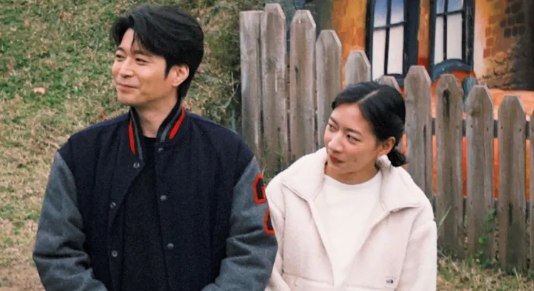 侯彥西（左）被封「白雲哥接班人」。中視提供