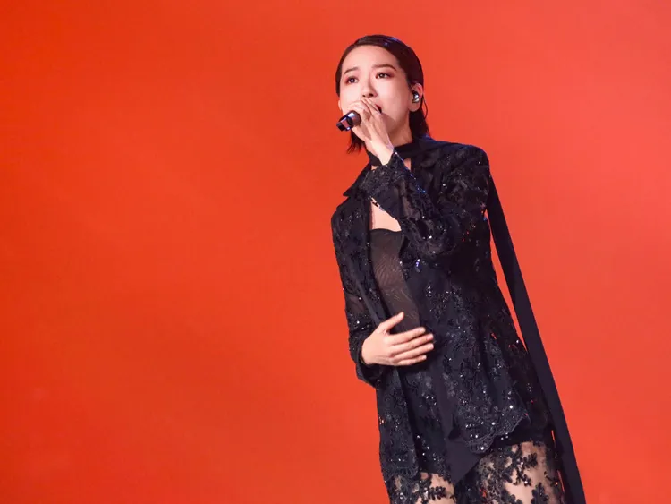 蔡淳佳推出新歌《兩個人間》。圖／Joi Music提供