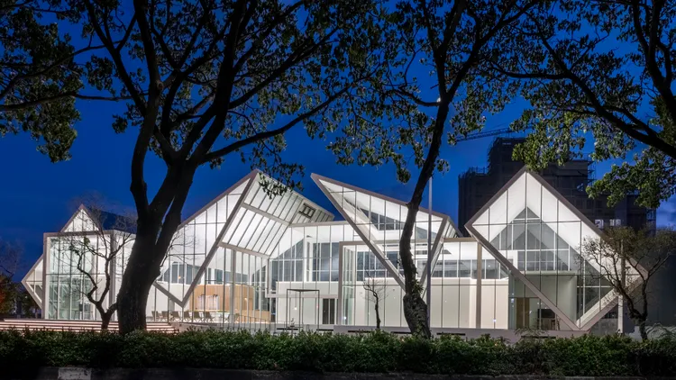 歸仁高鐵已有多場出現5字頭房價成交，但地政局選擇暫不揭露。福裕提供