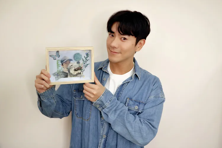 李程彬親手做禮物送幸運粉絲。東旭九翔娛樂提供