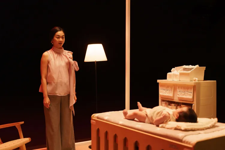 陳雪甄片中有需要幫寶寶換尿布的戲碼。公視提供