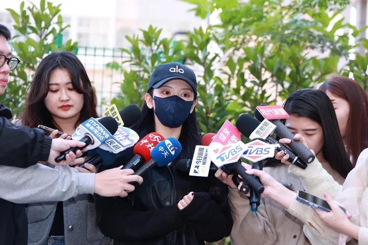 蔡瑞雪稍早到警局說明。讀者提供