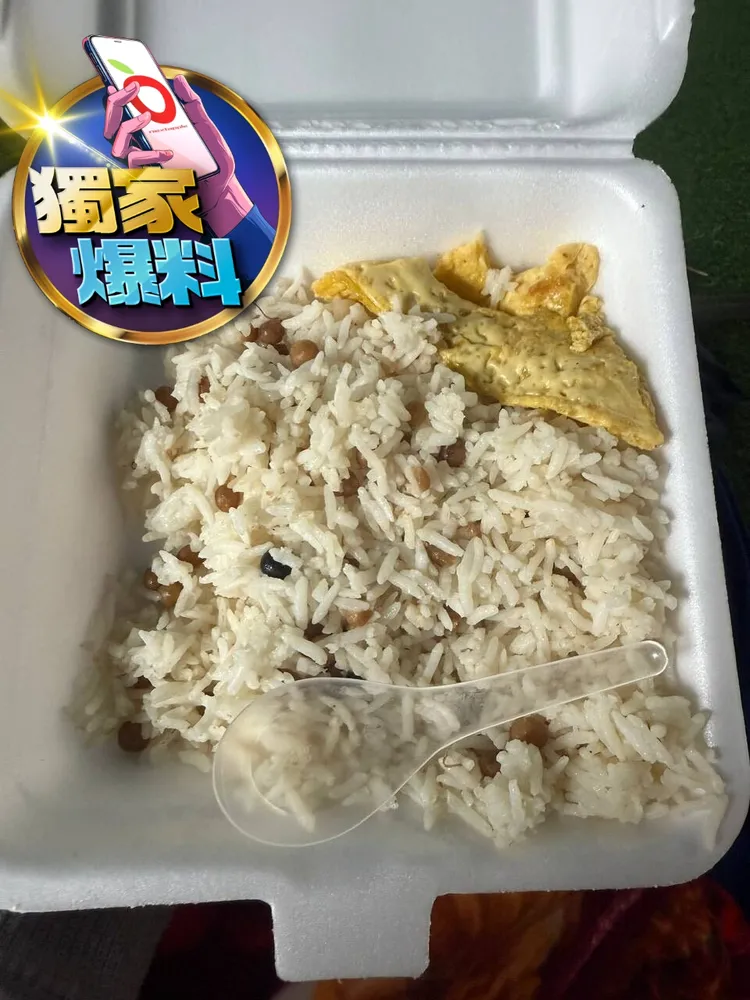 方先生表示，安置營區的環境極差，給的食物經常腐敗發霉，「跟餿水沒兩樣」。受害者提供