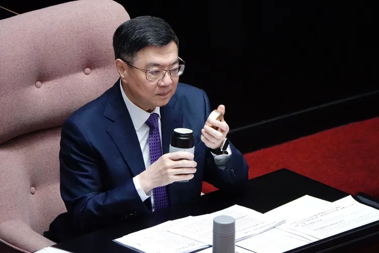 卓榮泰說，政府將朝著穩定供電、充裕供電的路上前進。記者莊宗達攝