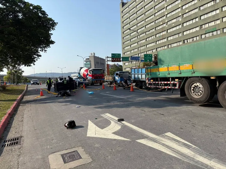 警方拉起封鎖線。翻攝畫面