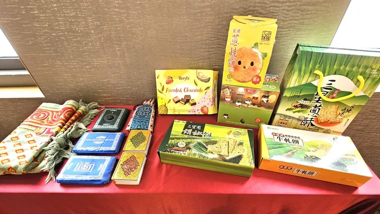 現場展示穆斯林食品商品。翻攝畫面