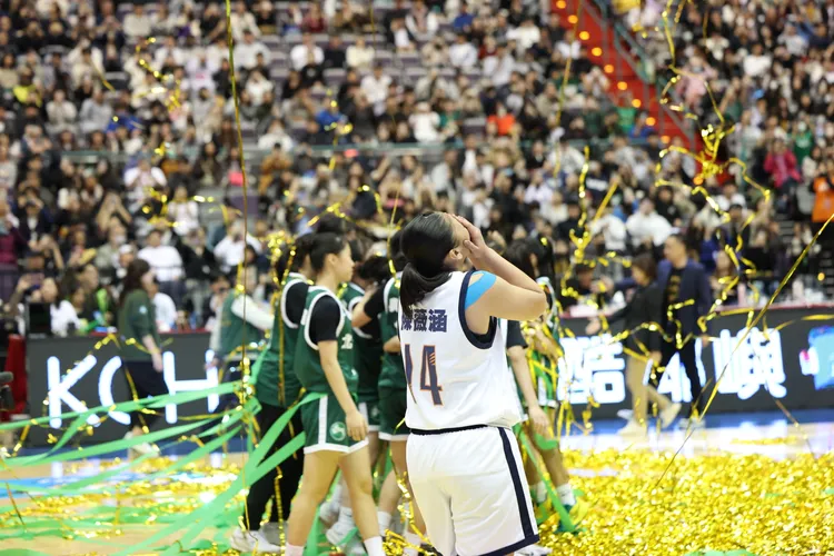 陳薇涵掩面。名衍行銷